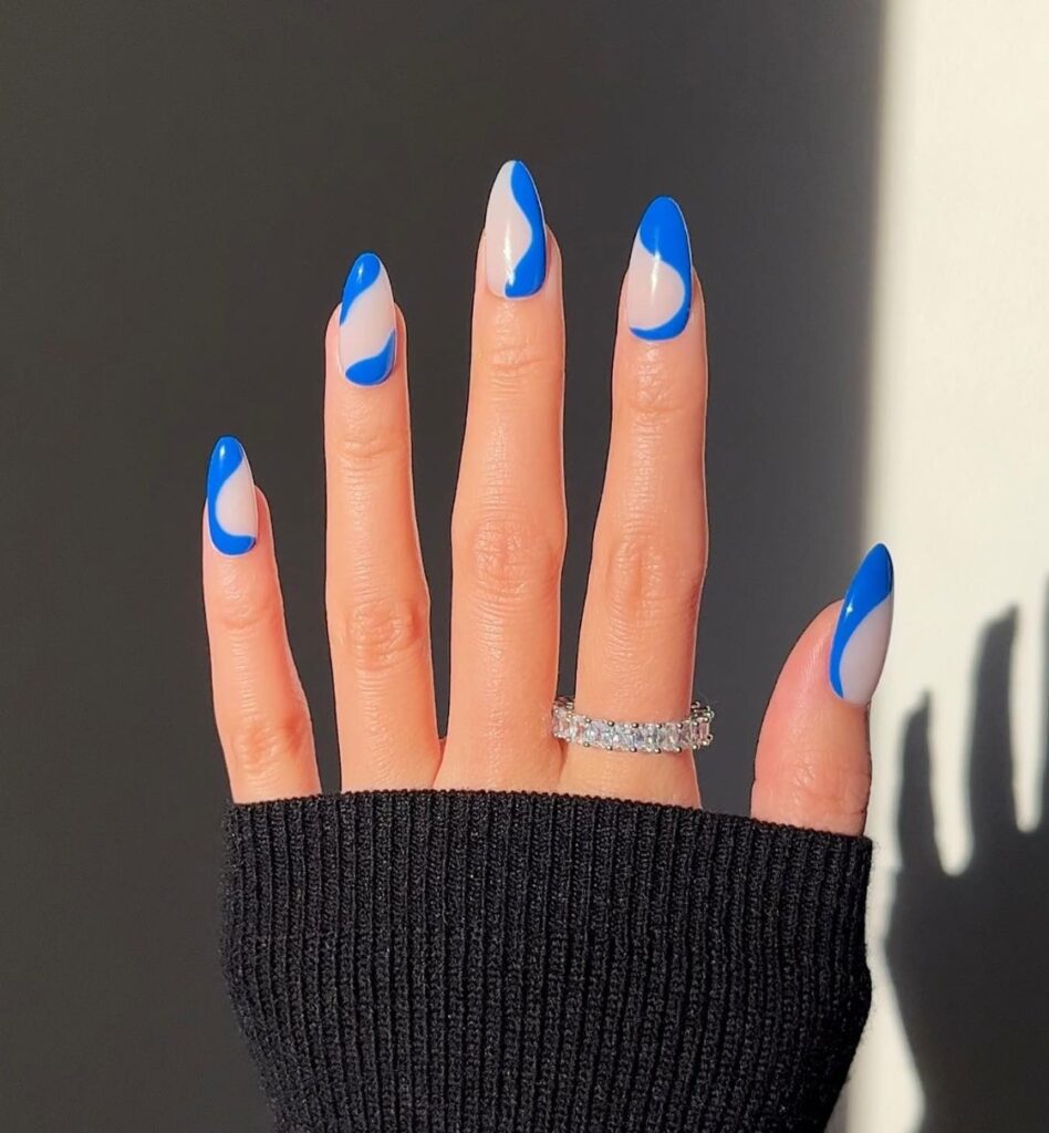 Aquatic Ombre Waves